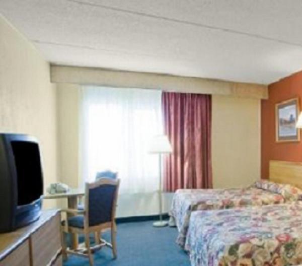 Broadview Inn Suites Galesburg Room photo